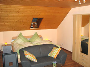 Mehrbettzimmer Holzhofer in Öhringen - Doppelbett